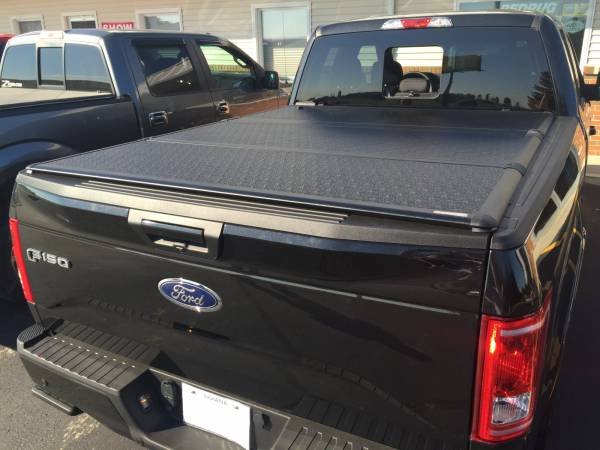 Extang Encore hard folding tonneau cover with painted panels