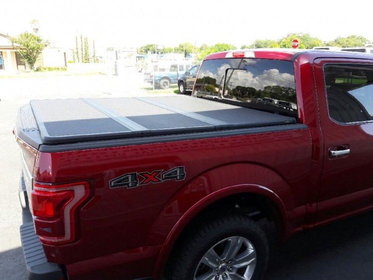Extang Saber Hard Folding Tonneau Cover