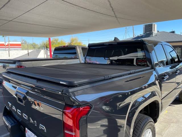 Extang Solid Fold 2.0 Tonneau Cover for Toyota Tacoma